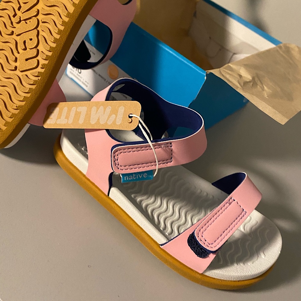 NIB Native Charley Sandals in Pink